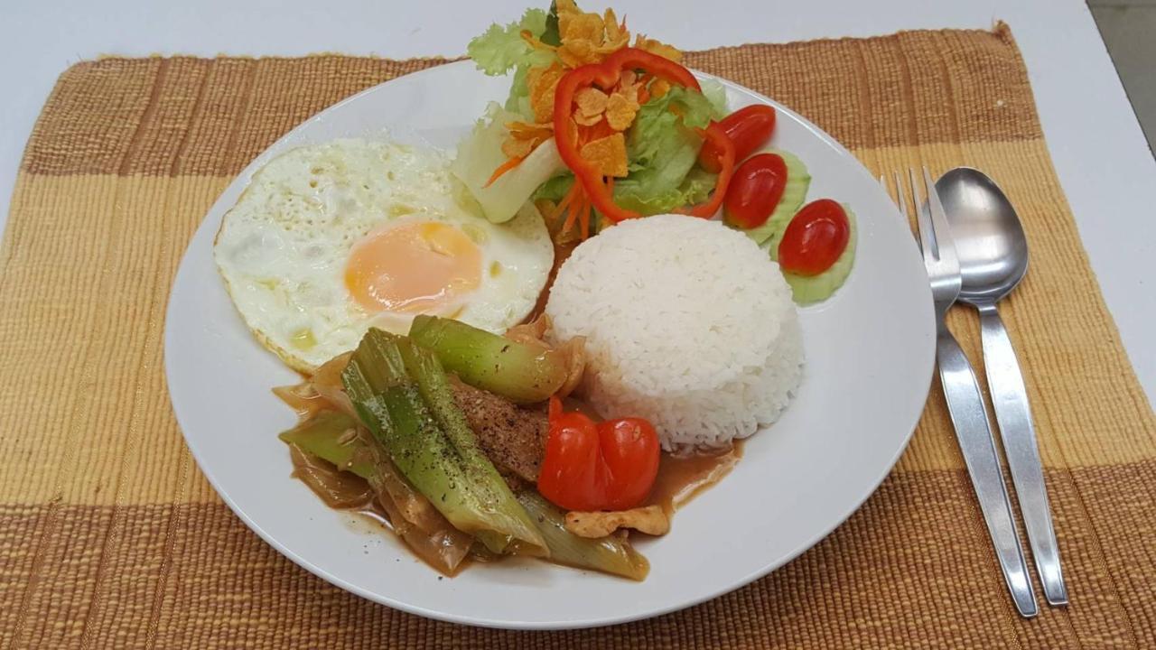 Gordnuea Boutique House Bed and Breakfast Chiang Mai Eksteriør billede